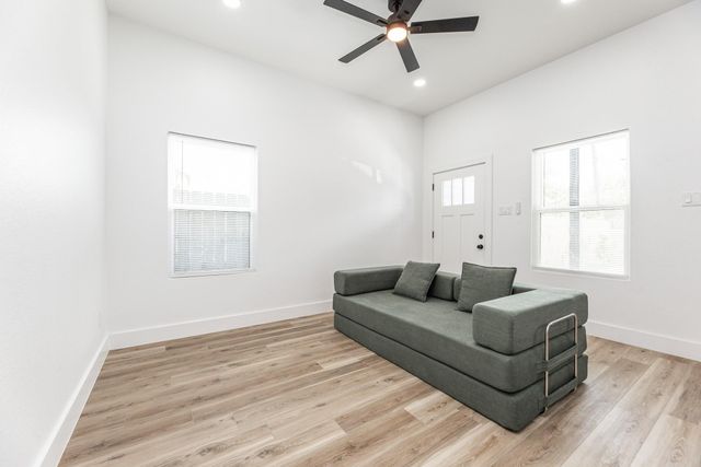 9727 Stedman Street, Houston, TX 77029