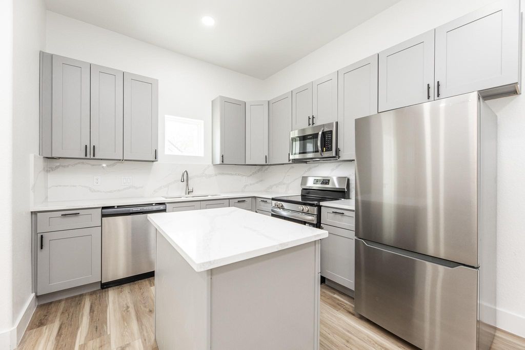 9727 Stedman Street, Houston, TX 77029