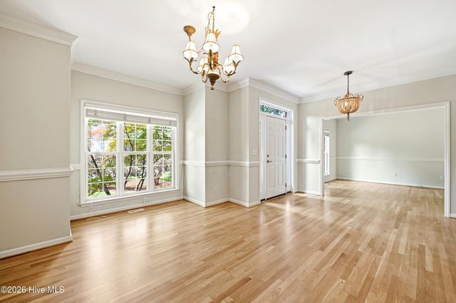 6006 Forest Creek Circle, Wilmington, NC 28403