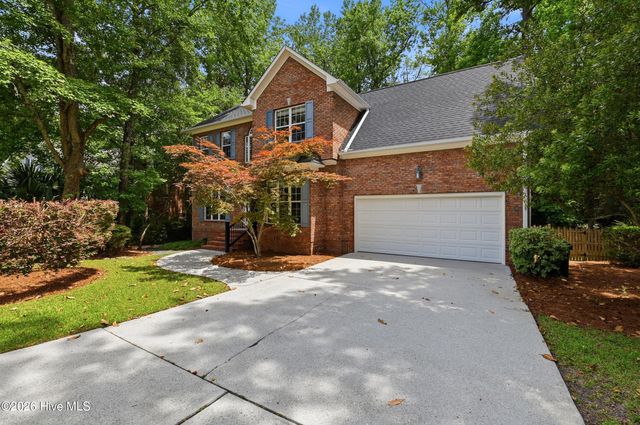 6006 Forest Creek Circle, Wilmington, NC 28403