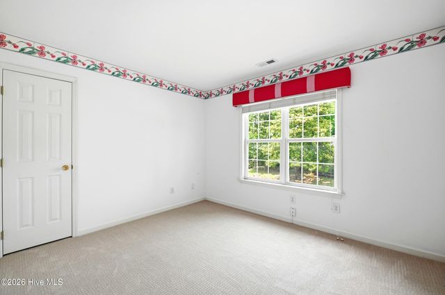 6006 Forest Creek Circle, Wilmington, NC 28403