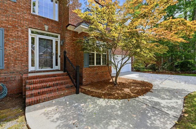 6006 Forest Creek Circle, Wilmington, NC 28403