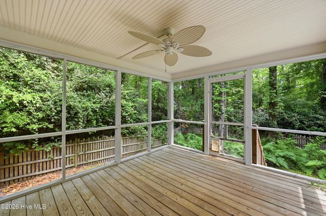 6006 Forest Creek Circle, Wilmington, NC 28403