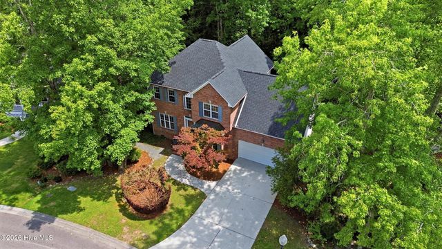6006 Forest Creek Circle, Wilmington, NC 28403