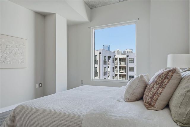 600 12th Ave S Apt 640, Nashville, TN 37203