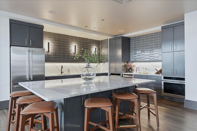 600 12th Ave S Apt 640, Nashville, TN 37203