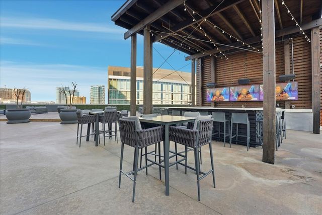 600 12th Ave S Apt 640, Nashville, TN 37203