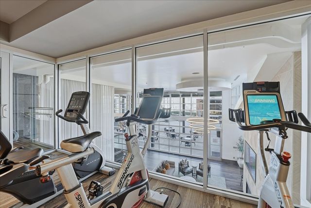 600 12th Ave S Apt 640, Nashville, TN 37203