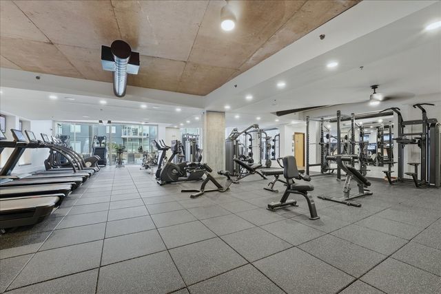 600 12th Ave S Apt 640, Nashville, TN 37203