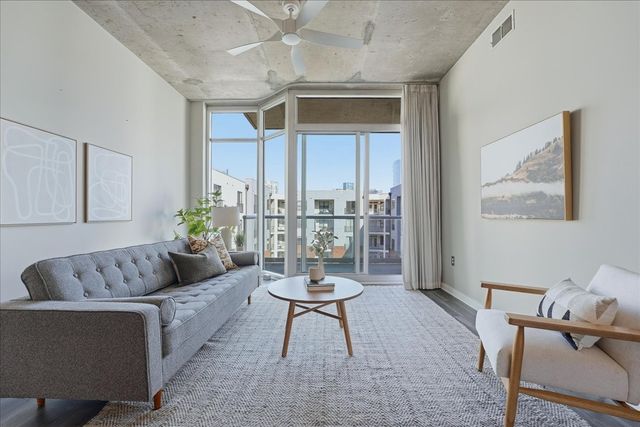 600 12th Ave S Apt 640, Nashville, TN 37203