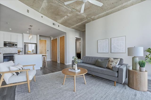 600 12th Ave S Apt 640, Nashville, TN 37203