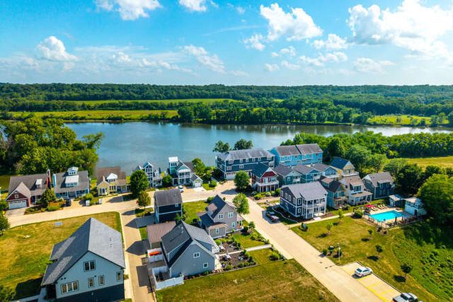 12 Great Loop, Ottawa, IL 61350