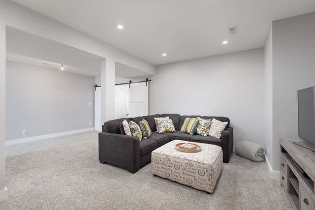 12 Great Loop, Ottawa, IL 61350