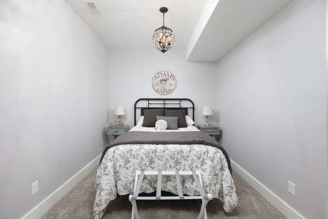 12 Great Loop, Ottawa, IL 61350