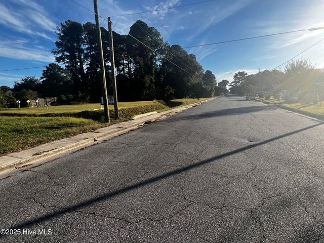 1211 Van Norden Street, Washington, NC 27889