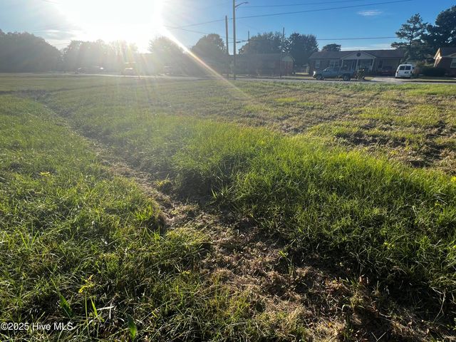 1211 Van Norden Street, Washington, NC 27889