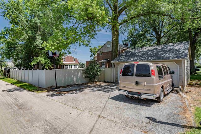 1738 Cherry Street, Huntington, IN 46750