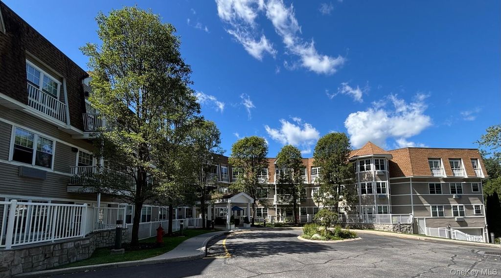 311 Sutton Drive 311, Mount Kisco, NY 10549 — exterior
