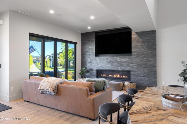 2992 W LUMBER LN, Coeur D'alene, ID 83814