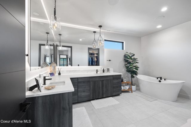 2992 W LUMBER LN, Coeur D'alene, ID 83814