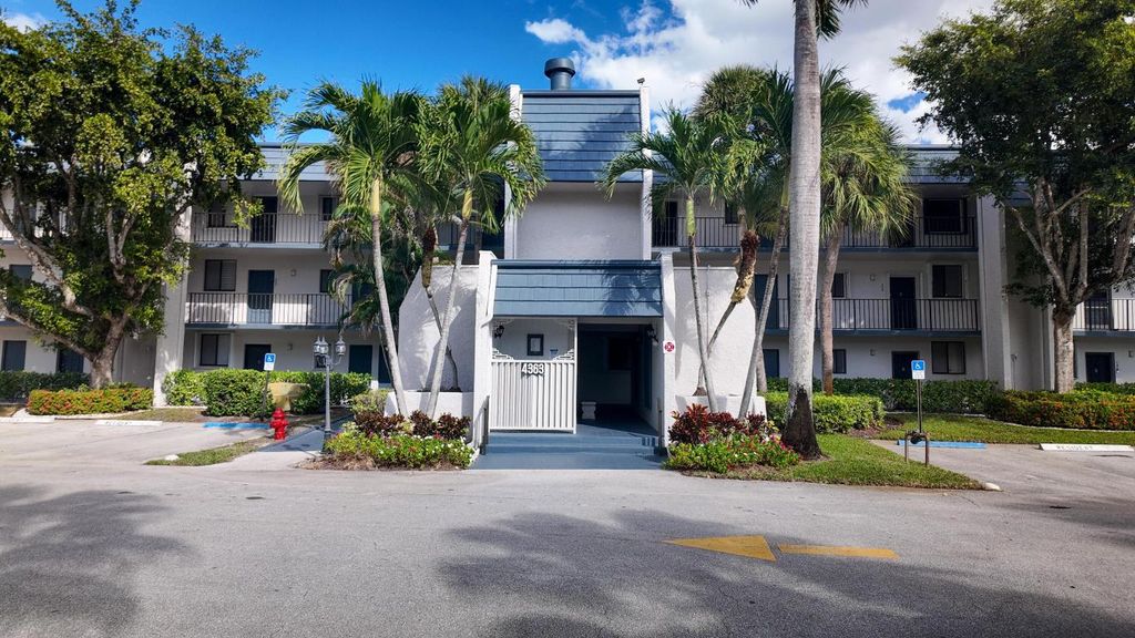 4363 Trevi Court 203, Lake Worth, FL 33467