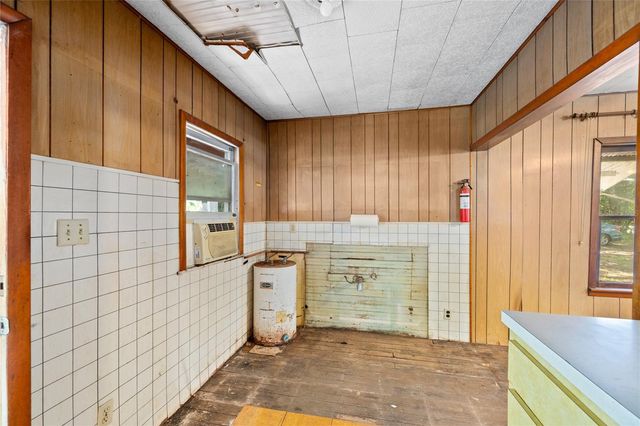 140 W PONKAN ROAD, Apopka, FL 32712