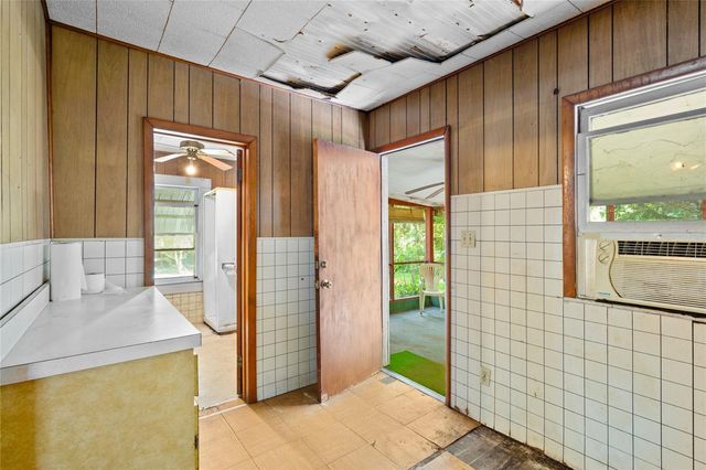 140 W PONKAN ROAD, Apopka, FL 32712