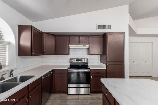 446 W MENDOZA Circle, Mesa, AZ 85210