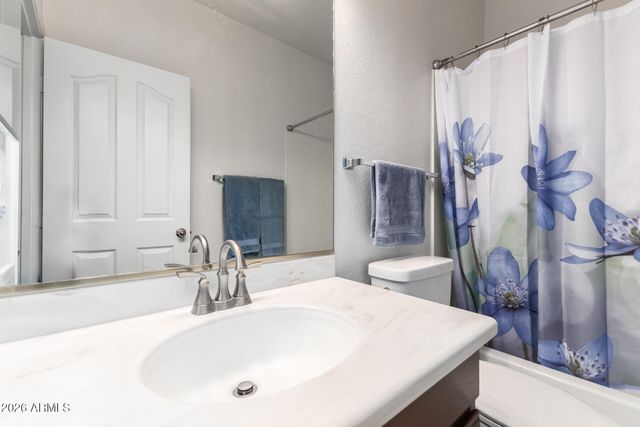 446 W MENDOZA Circle, Mesa, AZ 85210