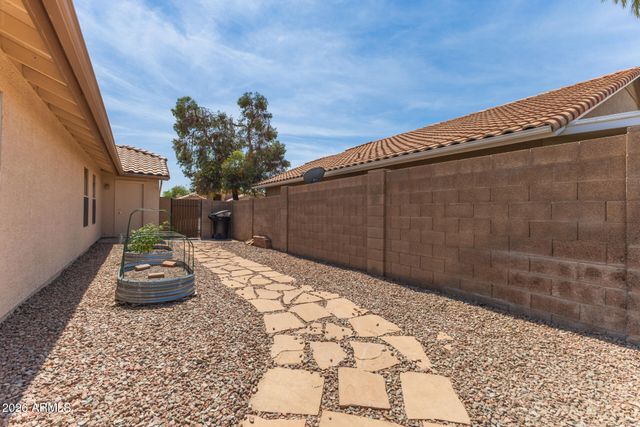 446 W MENDOZA Circle, Mesa, AZ 85210