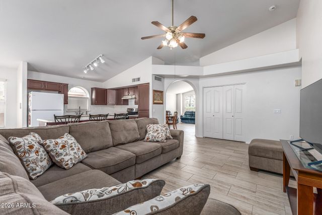 446 W MENDOZA Circle, Mesa, AZ 85210