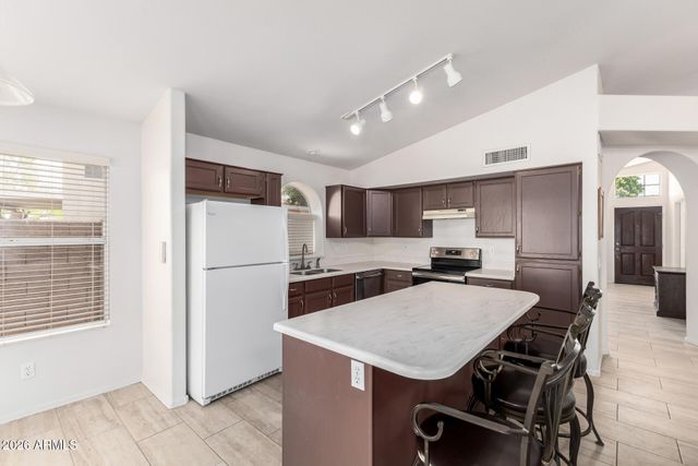 446 W MENDOZA Circle, Mesa, AZ 85210