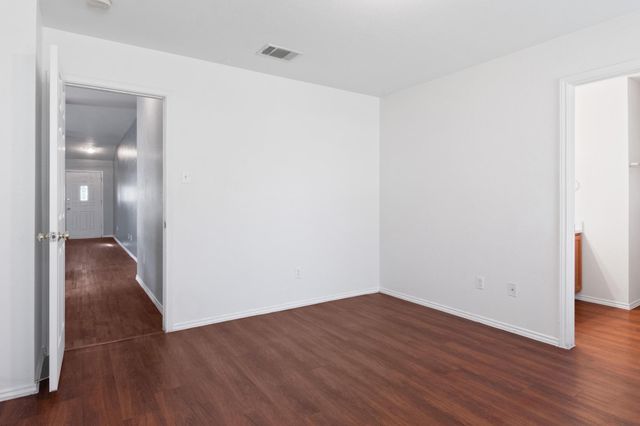 128 Star Of Texas DR, Kyle, TX 78640