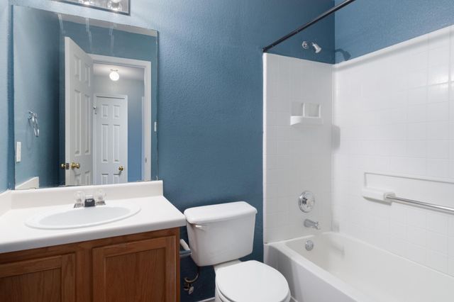 128 Star Of Texas DR, Kyle, TX 78640