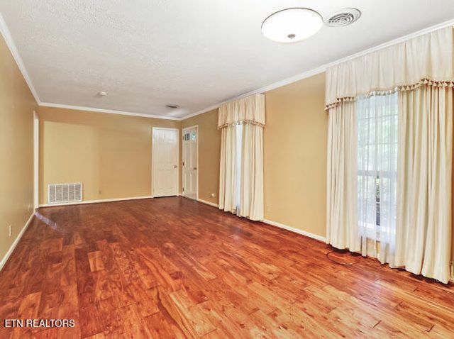 421 Warrior Lane, Harriman, TN 37748
