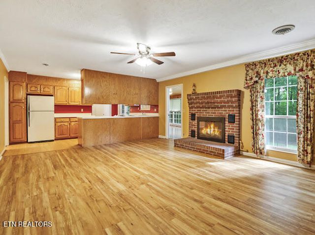421 Warrior Lane, Harriman, TN 37748