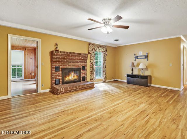 421 Warrior Lane, Harriman, TN 37748