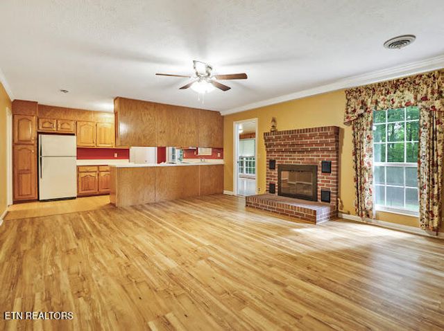 421 Warrior Lane, Harriman, TN 37748