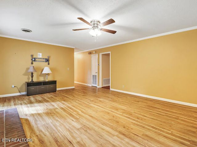 421 Warrior Lane, Harriman, TN 37748