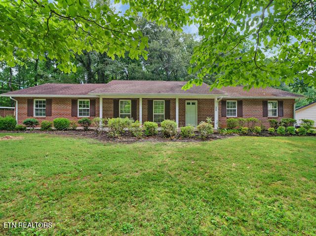 421 Warrior Lane, Harriman, TN 37748