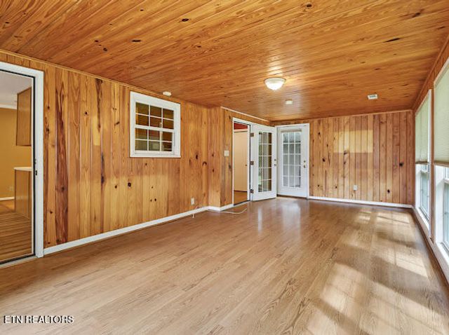 421 Warrior Lane, Harriman, TN 37748