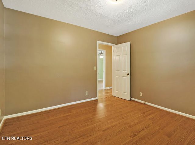 421 Warrior Lane, Harriman, TN 37748