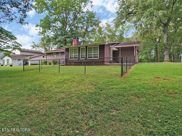 421 Warrior Lane, Harriman, TN 37748