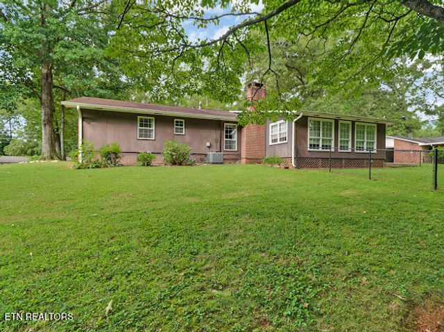 421 Warrior Lane, Harriman, TN 37748