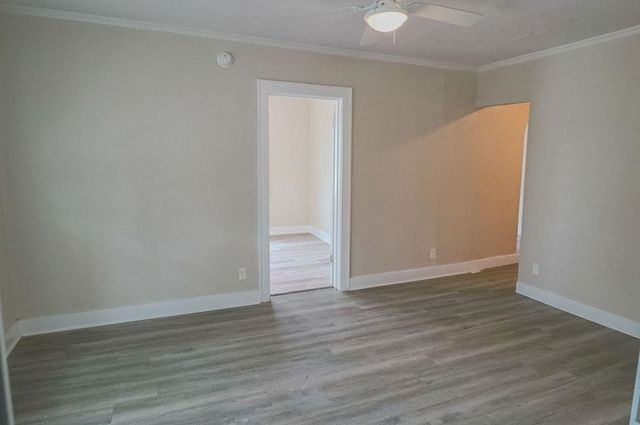 306 E Pine St, Wichita, KS 67214