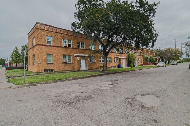 306 E Pine St, Wichita, KS 67214