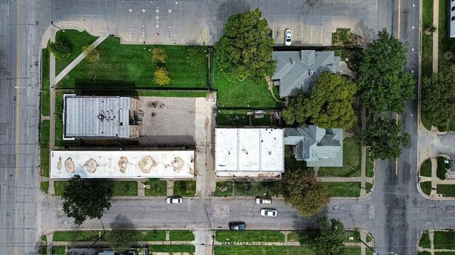 306 E Pine St, Wichita, KS 67214