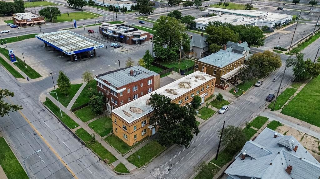 306 E Pine St, Wichita, KS 67214