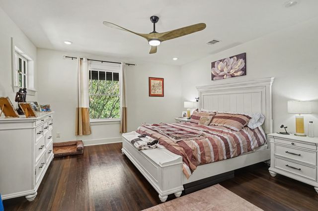 2532 6th Avenue, Fort Worth, TX 76110