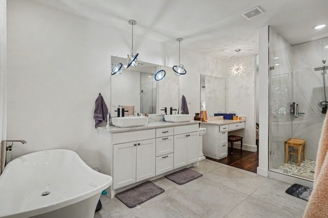2532 6th Avenue, Fort Worth, TX 76110
